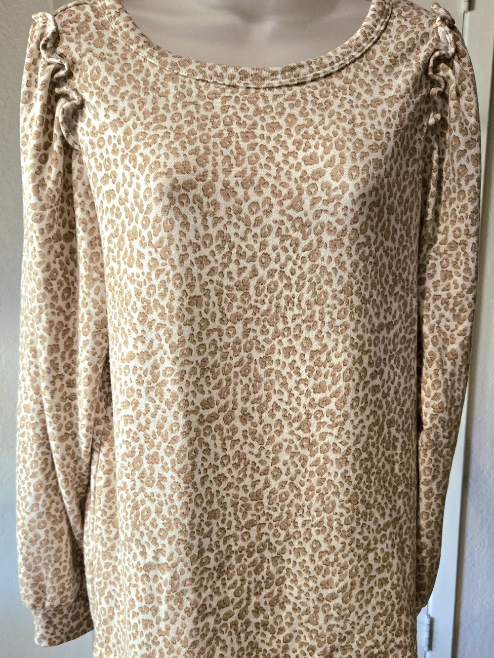Banana Republic Cream And Tan Animal Print Long Sleeve Sweater
